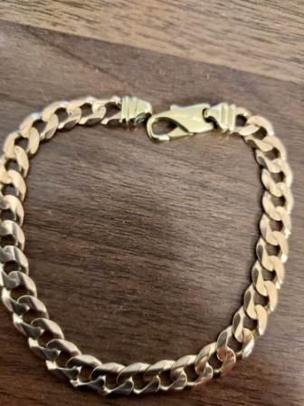 Solid Curb Bracelet