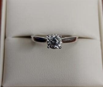 18ct White Gold Diamond Solitaire