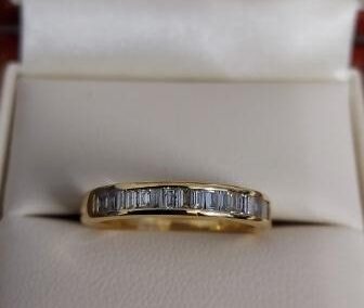 18ct Gold Half Eternity Ring